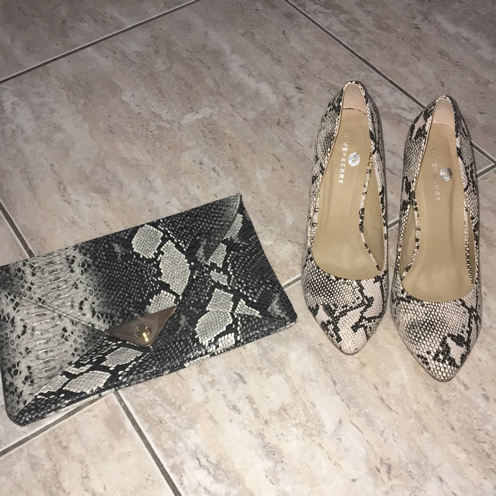Snakeskin Clutch & Pointed Toe Heels
